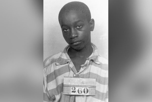 Фото: Джордж Джуниус Стинни, тюремное фото, 1944 | South Carolina Department of Archives and History | Wikimedia Commons | Общественное достояние