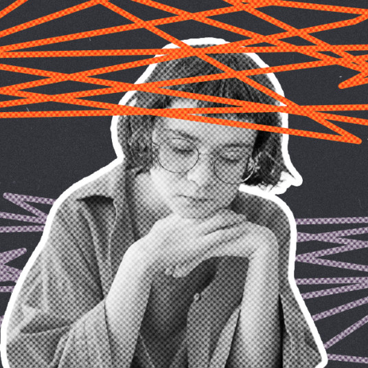 Сумка на&nbsp;случай тревоги и&nbsp;исцеляющая литература: как зумеры справляются с&nbsp;перегрузкой